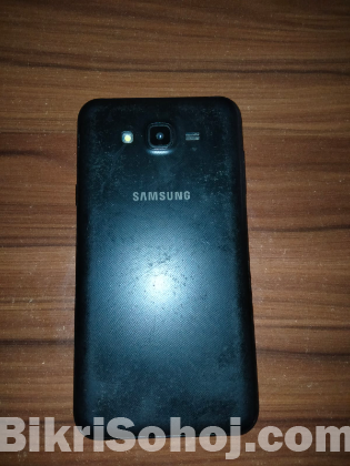 Samsung Galaxy j7